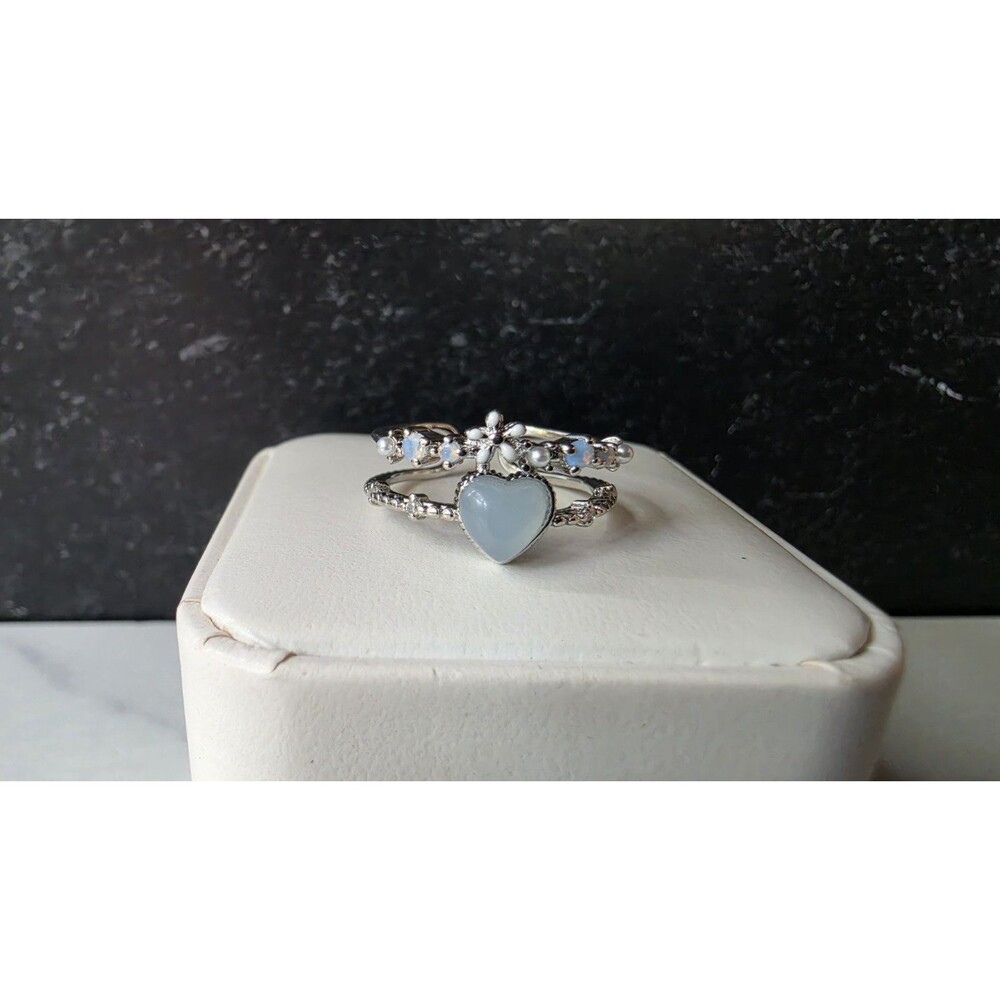Blue And White Heart & Floral Silver Tone Metal Open Back Ring Size 6.5